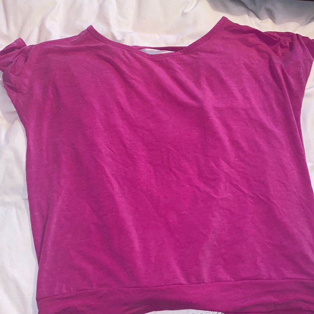 GAP work out shirt